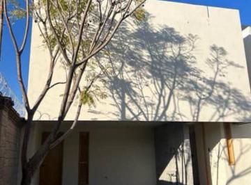 Casa · 260m² · 3 Recámaras · 2 Estacionamientos · Casa en Venta Parque Sonora