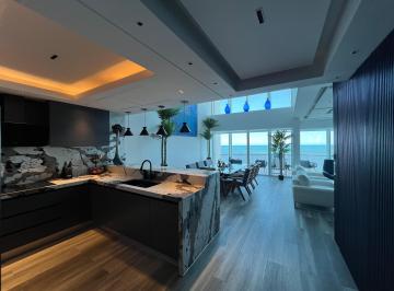 Departamento de 2 habitaciones, Cancún · Penthouse de Lujo Frente Al Mar en Torre Península