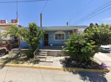 Casa de 3 habitaciones, Mazatlán · Casa en Venta en Benito Juárez, Mazatlán, Sinaloa Clp