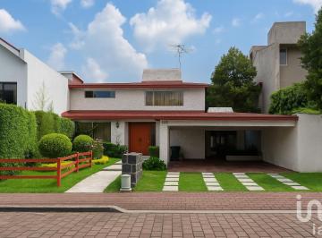 Casa · 389m² · 4 Recámaras · 5 Estacionamientos · Casa en Villa Verdum