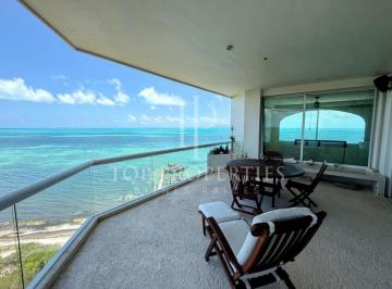 Departamento · 360m² · 3 Recámaras · 2 Estacionamientos · Lujoso Departamento Frente Al Mar en Venta, Residencial Escenica, Cancun, Quintana Roo.