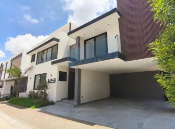 Casa en condominio de 4 habitaciones, Aguascalientes · Exclusiva con Rooftop en Tamrindos Campestre
