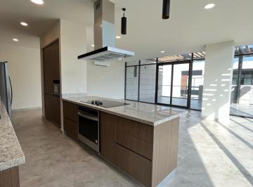 Departamento · 260m² · 3 Recámaras · 3 Estacionamientos · Departamento - Valle Alto