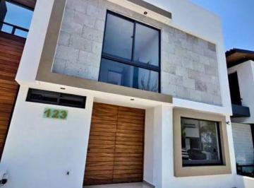 Casa de 3 habitaciones, Morelia · Se Vende Casa Altozano Morelia