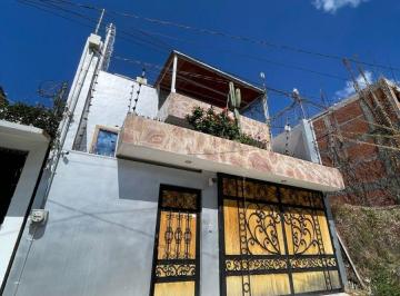Casa de 5 habitaciones, Chilpancingo de los Bravo · Casa en Venta en Tribuna Nacional en Chilpancingo de Los Bravo, Guerrero