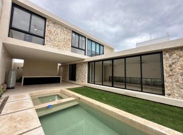 Casa · 450m² · Casa en Renta en Altabrisa, a Unos Pasos de Hospitales y Plazas Comerciales