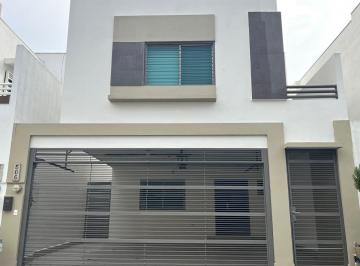 Casa de 3 habitaciones, Monterrey · Casa en Renta en Puerta de Hierro Monterrey