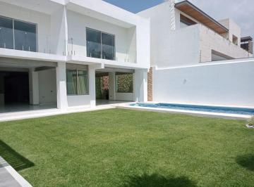 Casa de 3 habitaciones, Cuernavaca · Casa de 510 m² Terreno, 3 Recámaras en Venta en Mascareño, Vista Hermosa