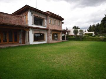Casa · 650m² · 4 Recámaras · 4 Estacionamientos · Renta Funcional Casa en El Club de Golf Los Encinos