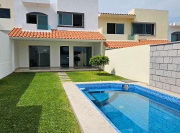 Casa de 4 habitaciones, Emiliano Zapata · Casa en Venta en Xochitepec, Morelos a 15 Minutos de Cuernavaca 4 Recámaras, 4 Baños, 2 Estacionamien
