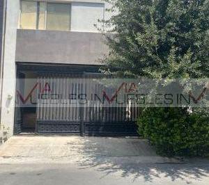 Casa · 159m² · 3 Recámaras · 2 Estacionamientos · Casa en Venta en García