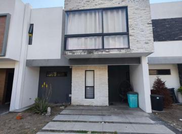 Casa de 3 habitaciones, Boca del Río · Venta de Hermosa Casa en Boca del Rio, Fracc. Cumbres (1ra Etapa), Super Cerquita de Las Amenidades.