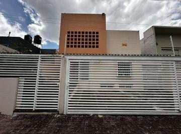 Casa uso de suelo de 6 habitaciones, Guadalajara · Se Vende Casa Para Oficinas en Colonia Moderna