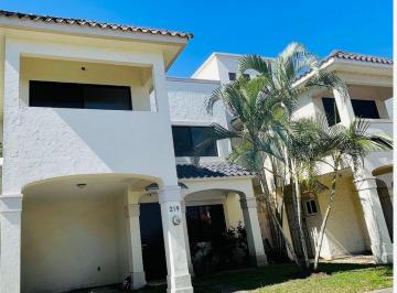 Casa · 220m² · 3 Recámaras · Casa en Boca del Río