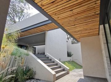 Casa · 931m² · 4 Recámaras · 5 Estacionamientos · Residencia en Venta Ó Renta con Recámara en Planta Baja, Rancho San Juan, Atizapán