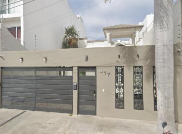 Casa en Venta de 3 habitaciones Zona Dorada · Casa de Recuperacion en Venta * No Creditos*