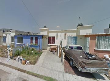 Casa de 2 habitaciones, Zamora · Casa en C. Francisco Plancarte y Navarrete 45, Conjunto Habitacional Ario de Rayon, Mich Jfe.