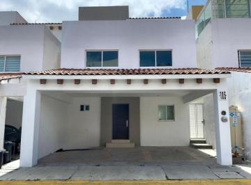 Casa de 3 habitaciones, Pachuca · Casa Venta Bonanza a 2 Dos Minutos de Galerías, Cuenta con un Patio de 37 m² Lista Para Ser Habitada