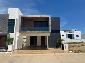 Casa en Venta de 4 habitaciones  · Residencial Altabrisa 1928