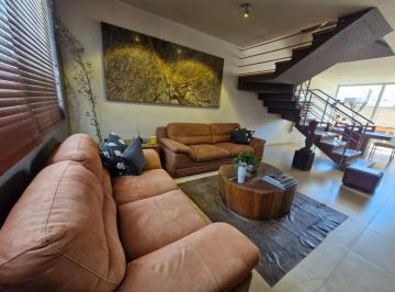 Casa de 4 habitaciones, Corregidora · Casa en Venta en Cañadas del Lago con 3 Recámaras y Loft en Roof Garden