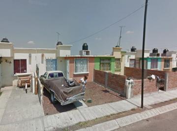 Casa de 2 habitaciones, Zamora · Casa en C. Francisco Plancarte y Navarrete 49, Conjunto Habitacional Ario de Rayo, Mich. Jfe.