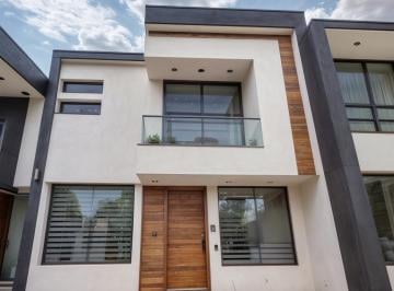 Casa de 4 habitaciones, Querétaro · Casa en Venta en El Refugio, 4ta Recámara en Pb, 3 Baños, Equipada, Hermosa!