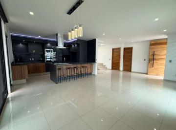 Casa de 4 habitaciones, Tlajomulco de Zúñiga · Casa en Venta en Fracc. Casa Fuerte en Coto Ciudadela Al Sur de La Ciudad