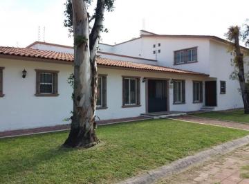 Casa de 6 habitaciones, Querétaro · Casa en Jurica con Departamento Independiente | La Mejor Ubicación