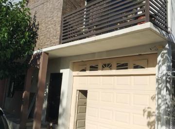 Casa · 360m² · 4 Recámaras · 1 Estacionamiento · Casa en Venta