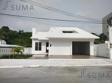 Casa · 600m² · 4 Recámaras · 2 Estacionamientos · Casa en Venta en Col. Loma del Gallo, Madero Tamaulipas.