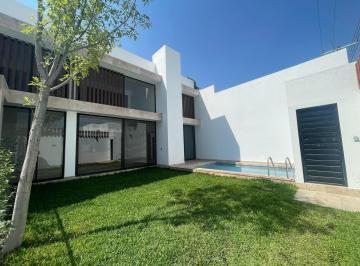 Casa · 205m² · 4 Recámaras · Venta de Casa Nueva en Par Vial de Jiutepec, Morelos.