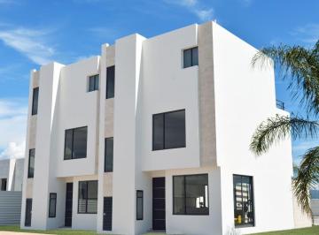 Casa de 3 habitaciones, Xochitepec · Casa en Venta con 60 m² de Superficie de Terreno y 3 Habitaciones en Venta en Club de Golf Santa Fe
