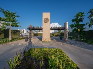 Casa · 241m² · 4 Recámaras · 2 Estacionamientos · Venta de Casa en Santa Rita Cholul Mérida Yucatán