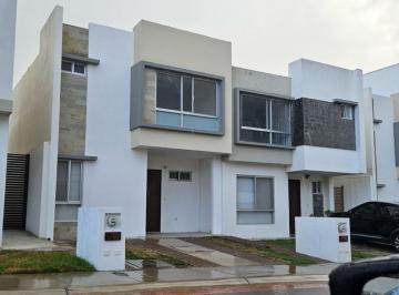 Casa en condominio · 124m² · 3 Recámaras · 2 Estacionamientos · PH - Zákia