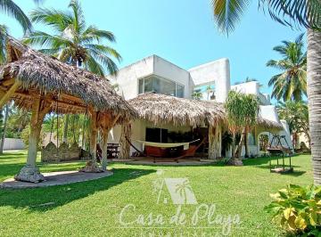 Villa · 2400m² · 6 Recámaras · 3 Estacionamientos · Casa en Venta Son Vida Acapulco Diamante