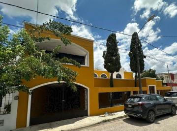 Casa de 4 habitaciones, Mérida · Casa de 4 Recámaras, Una en Pb, con Piscina, Para Uso Habitacional o de Oficina.