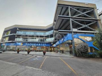 Local comercial · 418m² · 50 Estacionamientos · Renta de Locales en Plaza Comercial Tecnologico, Metepec, Estado de Mexico