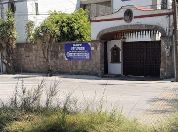 Casa de 4 habitaciones, Alvaro Obregón · Casa con Amplio Jardín | 5 Recámaras | Estudio Independiente | 4 Estacionamientos