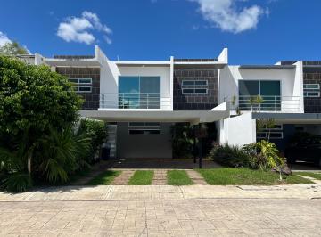 Casa de 3 habitaciones, Mérida · Casa de 3 Recámaras con Piscina en Privada Piedra Antigua, Temozón Norte