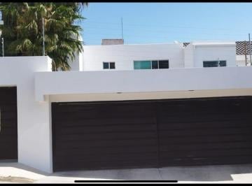 Casa · 315ha · 3 Recámaras · 3 Estacionamientos · Casa en Venta Porta Fontana León Guanajuato Zona Norte