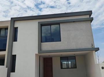 Casa · 144ha · 3 Recámaras · 2 Estacionamientos · Casa en Venta Rinconada Santa Fe Leon Guanajuato Zona Este