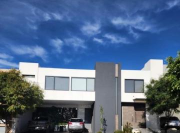 Casa · 350ha · 3 Recámaras · 3 Estacionamientos · Casa en Venta en Cañada del Refugio Sur León Guanajuato Zona Norte