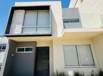 Casa · 108ha · 3 Recámaras · 3 Estacionamientos · Casa en Venta en Abié Zapopan Jalisco