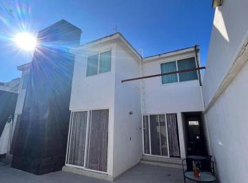 Casa · 265ha · 4 Recámaras · 3 Estacionamientos · Casa en Venta en Jardines del Moral Leon Guanajuato Zona Norte