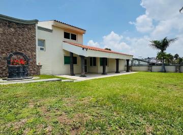 Casa · 719ha · 3 Recámaras · 5 Estacionamientos · Casa en Venta en Los Naranjos León Guanajuato