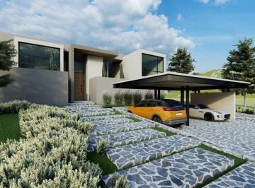 Casa · 608ha · 3 Recámaras · 7 Estacionamientos · Casa en Venta en El Bosque Country Club León Guanajuato
