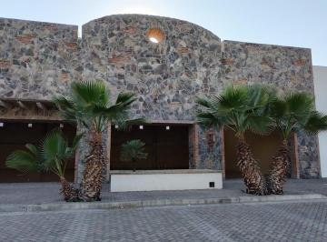 Local comercial · 200m² · 50 Estacionamientos · Local Comercial Vicente Valtierra Leon Guanajuato