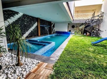 Casa · 650ha · 3 Recámaras · 3 Estacionamientos · Casa en Venta en La Campiña del Bosque León Guanajuato Zona Norte