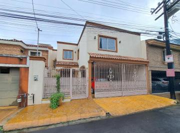 Casa de 3 habitaciones, Monterrey · Casa en Venta Colinas de San Jeronimo