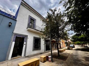Casa de 10 habitaciones, Guadalajara · Casa en Venta $12,950,000en El Centro Histórico de Guadalajara, Av Fray Antonio Alcalde N°000
